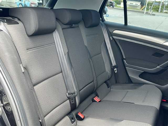 フォルクスワーゲン ゴルフ TSI コンフォートライン BM 富山県 2013(平25)年 5.7万km 黒 HDD純正ナビ/Bluetooth/CD/AUX/ワンセグTV/ETC/横滑り防止装置/レーンキープアシスト/バックカメラ/純正16インチアルミホイール/ドライブレコーダー/純正フロアマット/スペアキー/オートライト/取扱説明書