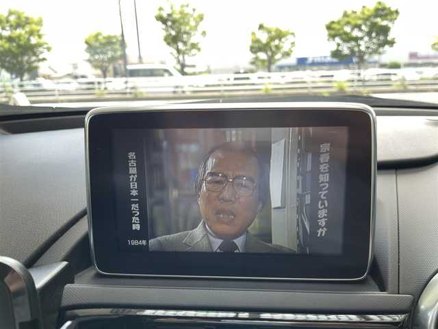 マツダ ロードスター S スペシャルパッケージ 三重県 2015(平27)年 9.6万km セラミックM 登録時95359km/ワンオーナー/禁煙車/メーカーオプションナビ/・Bluetooth・フルセグ・CD/DVD・USB・AUX・AM/FM/前方ドラレコ/バックカメラ/AUTOライト/AUTOワイパー/LEDヘッドライト/ステアリングスイッチ/ビルドインETC/フォグランプ/純正１６インチアルミホイール/スマートキー/プッシュスタート/スペアキー