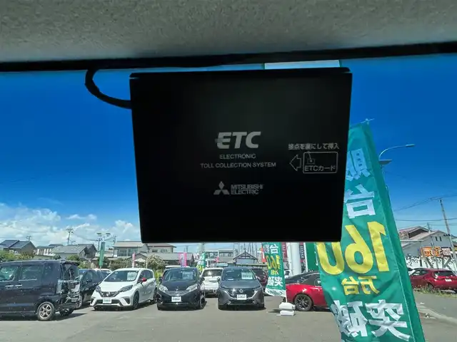 ホンダ Ｎ ＢＯＸ カスタム G Lパッケージ 宮城県 2015(平27)年 7.2万km プレミアムホワイトパールⅡ 2トーンカラースタイル/シルバー塗装メータリング/リアシートスライド＋シートバックテーブル/＝＝＝/純正11インチフリップダウンモニター（VM-155EN）/純正ナビ（VXM-152VFi）/・CD/DVD/・Bluetooth/・フルセグTV/ETC/ドライブレコーダー/左側パワースライドドア/革巻きステアリング/ステアリングスイッチ/HIDヘッドランプ/フォグランプ/オートライト/スマートキー＆プッシュスタート/電動格納ミラー/リア席サンシェード/社外14インチAW/ドアバイザー/フロアマット/Wエアバッグ