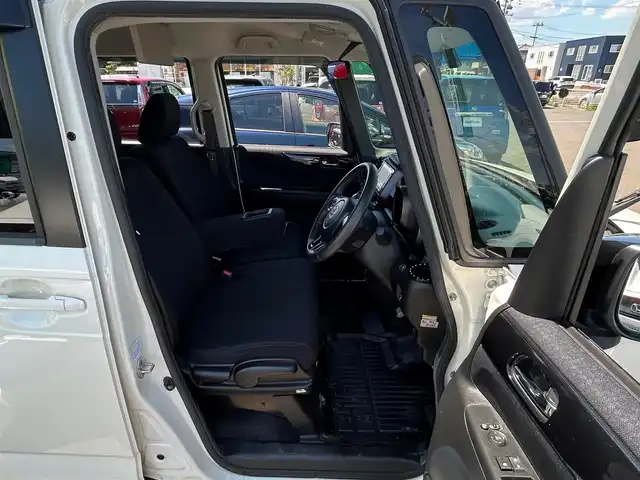 ホンダ Ｎ ＢＯＸ カスタム G Lパッケージ 宮城県 2015(平27)年 7.2万km プレミアムホワイトパールⅡ 2トーンカラースタイル/シルバー塗装メータリング/リアシートスライド＋シートバックテーブル/＝＝＝/純正11インチフリップダウンモニター（VM-155EN）/純正ナビ（VXM-152VFi）/・CD/DVD/・Bluetooth/・フルセグTV/ETC/ドライブレコーダー/左側パワースライドドア/革巻きステアリング/ステアリングスイッチ/HIDヘッドランプ/フォグランプ/オートライト/スマートキー＆プッシュスタート/電動格納ミラー/リア席サンシェード/社外14インチAW/ドアバイザー/フロアマット/Wエアバッグ
