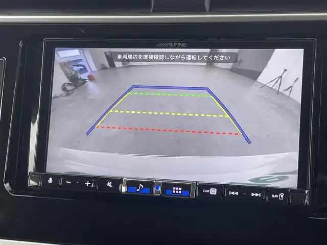 トヨタ ランドクルーザー プラド TX Lパッケージ マットブラED 福岡県 2023(令5)年 2.5万km ホワイトパールクリスタルシャイン ワンオーナー　/７人乗り　/サンルーフ　/ルーフレール　/社外８型ディスプレイオーディオ　/バックカメラ　/ビルトインＥＴＣ　/前方ドライブレコーダー　/レーダークルーズコントロール　/コーナーセンサー　/衝突被害軽減ブレーキ　/レーンキープ　/アクセル踏み間違い防止　/先行車発進お知らせ　/ＭＴモード付き　/寒冷地仕様　/ベージュ本革シート　/パワーシート　/ベンチレーション／シートヒーター　/ＬＥＤヘッドライト