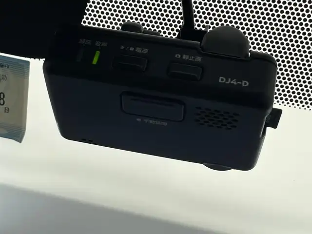 日産 ノート e－パワー X 滋賀県 2018(平30)年 2.2万km ブリリアントホワイトパール 純正7インチナビ/【Bluetooth/CD/DVD/フルセグTV/AUX/SD】/全方位カメラ/レーンキープアシスト/衝突軽減ブレーキ/クリアランスソナー/オートライト/オートマチックハイビーム/ETC/前方ドライブレコーダー/デジタルインナーミラー/純正フロアマット/ドアバイザー/プッシュスタート/スマートキー/ステアリングリモコン