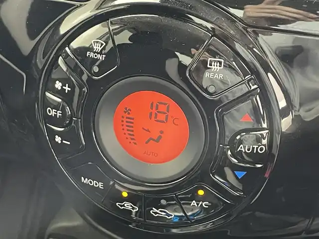 日産 ノート e－パワー X 滋賀県 2018(平30)年 2.2万km ブリリアントホワイトパール 純正7インチナビ/【Bluetooth/CD/DVD/フルセグTV/AUX/SD】/全方位カメラ/レーンキープアシスト/衝突軽減ブレーキ/クリアランスソナー/オートライト/オートマチックハイビーム/ETC/前方ドライブレコーダー/デジタルインナーミラー/純正フロアマット/ドアバイザー/プッシュスタート/スマートキー/ステアリングリモコン