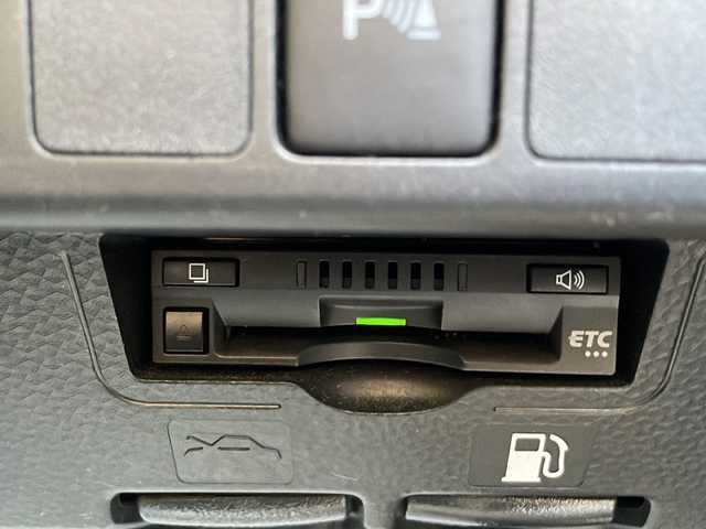 ダイハツ トール Gターボ SAⅢ 静岡県 2019(平31)年 5万km パールホワイトⅢ /純正ナビ/地デジTV//CD/DVD/Bluetooth//バック/全周囲カメラ//両側パワースライドドア//スマートアシストIII//オートハイビーム//アイドリングストップ//クルーズコントロール//スマートキー//ビルトインＥＴＣ//社外14インチＡＷ