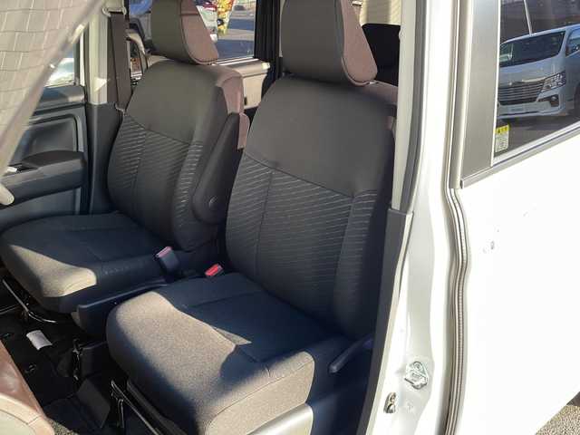 ダイハツ トール Gターボ SAⅢ 静岡県 2019(平31)年 5万km パールホワイトⅢ /純正ナビ/地デジTV//CD/DVD/Bluetooth//バック/全周囲カメラ//両側パワースライドドア//スマートアシストIII//オートハイビーム//アイドリングストップ//クルーズコントロール//スマートキー//ビルトインＥＴＣ//社外14インチＡＷ