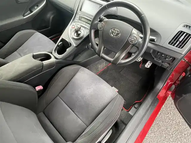 トヨタ プリウス S ツーリングセレ G’s 岐阜県 2013(平25)年 11.9万km レッドマイカメタリック (株)IDOMが運営する【じしゃロン多治見店】の自社ローン専用車両になります。こちらは現金またはオートローンご利用時の価格です。自社ローンご希望の方は別途その旨お申付け下さい。/純正ナビ/（Bluetooth、DVD、フルセグTV）/バックカメラ/ステアリングリモコン/ETC/G‘Sホイール/オートライト/フォグランプ