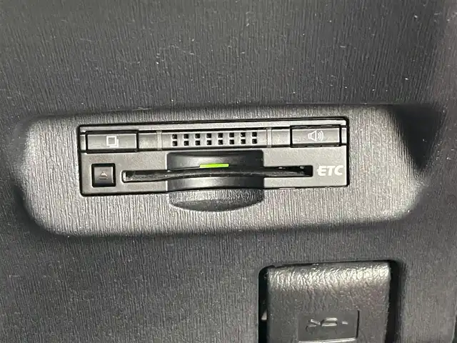 トヨタ プリウス S ツーリングセレ G’s 岐阜県 2013(平25)年 11.9万km レッドマイカメタリック (株)IDOMが運営する【じしゃロン多治見店】の自社ローン専用車両になります。こちらは現金またはオートローンご利用時の価格です。自社ローンご希望の方は別途その旨お申付け下さい。/純正ナビ/（Bluetooth、DVD、フルセグTV）/バックカメラ/ステアリングリモコン/ETC/G‘Sホイール/オートライト/フォグランプ