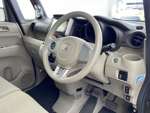 ホンダ Ｎ ＢＯＸ G Lパッケージ 兵庫県 2012(平24)年 7万km クリスタルブラックパール ・純正ナビ（VXM-128VSX）/・CD/DVD/SD/TV/・バックカメラ/・片側パワースライドドア/・前方ドライブレコーダー/・ステアリングリモコン/・ハロゲンライト/・ヘッドライトレベライザー/・横滑り防止装置/・ECON/・ETC/・オートエアコン/・スマートキー/・スペアキー/・プッシュスタート/・純正フロアマット/・ドアバイザー/・電動格納ミラー