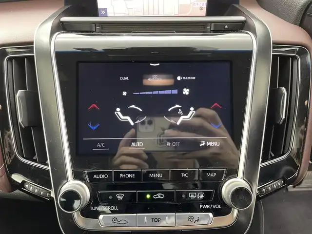 トヨタ クラウン ハイブリッド S Cパッケージ 群馬県 2019(平31)年 7.2万km ホワイトパールクリスタルシャイン パノラミックビューモニター/インテリジェントパーキングアシスト2(巻き込み警報機能付)/＝＝＝＝＝/T-Connect SDナビゲーションシステム　for CROWN/・クラウン・スーパーライブサウンドシステム/（10スピーカー/8ch　オーディオアンプ）/・遠視点ディスプレイ（8インチ）/・Blu-ray/DVD/CD/microSD/サウンドライブラリー/USB/AUX/フルセグTV/Bluetooth(ハンズフリー/オーディオ）/Miracast/=========/社外ＲＡＹＳ２０インチＡＷ　ＲＳ－Ｒダウンサス　純正メーカーナビ　パノラミックビューモニター　パワーシート　シートヒーター　ステアリングヒーター　ドラレコ　カラーＨＵＤ　ＢＳＭ　追従クルーズ　ＥＴＣ