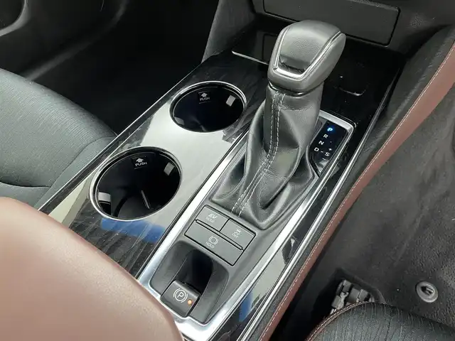 トヨタ クラウン ハイブリッド S Cパッケージ 群馬県 2019(平31)年 7.2万km ホワイトパールクリスタルシャイン パノラミックビューモニター/インテリジェントパーキングアシスト2(巻き込み警報機能付)/＝＝＝＝＝/T-Connect SDナビゲーションシステム　for CROWN/・クラウン・スーパーライブサウンドシステム/（10スピーカー/8ch　オーディオアンプ）/・遠視点ディスプレイ（8インチ）/・Blu-ray/DVD/CD/microSD/サウンドライブラリー/USB/AUX/フルセグTV/Bluetooth(ハンズフリー/オーディオ）/Miracast/=========/社外ＲＡＹＳ２０インチＡＷ　ＲＳ－Ｒダウンサス　純正メーカーナビ　パノラミックビューモニター　パワーシート　シートヒーター　ステアリングヒーター　ドラレコ　カラーＨＵＤ　ＢＳＭ　追従クルーズ　ＥＴＣ