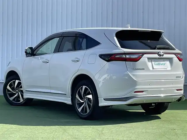 トヨタ ハリアー プレミアム 香川県 2018(平30)年 4.5万km ホワイトパールクリスタルシャイン アルパイン9型ナビ(EX10Z)/→AM.FM/CD/TV/Bluetooth/トヨタセーフティーセンス/・プリクラッシュセーフティー/・レーンディパーチャーアラート/・オートマチックハイビーム/アダプティブハイビームシステム/・レーダークルーズコントロール/・先行車発進告知機能/バックカメラ/純正OPエアロ（フロント・サイド・リア）/パワーバックドア/D席パワーシート/LEDヘッドライト/ハーフレザーシート/革巻きステアリング/ステアリングリモコン/コーナーセンサー/オートホールド/ETC/フロアマット/純正ドアバイザー/HDMI/オートエアコン/パワーウィンドウ/プッシュスタート/スマートキー