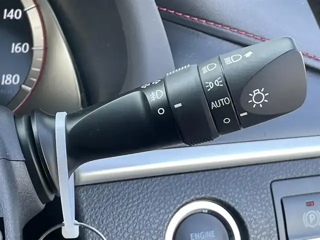 トヨタ ハリアー プレミアム 香川県 2018(平30)年 4.5万km ホワイトパールクリスタルシャイン アルパイン9型ナビ(EX10Z)/→AM.FM/CD/TV/Bluetooth/トヨタセーフティーセンス/・プリクラッシュセーフティー/・レーンディパーチャーアラート/・オートマチックハイビーム/アダプティブハイビームシステム/・レーダークルーズコントロール/・先行車発進告知機能/バックカメラ/純正OPエアロ（フロント・サイド・リア）/パワーバックドア/D席パワーシート/LEDヘッドライト/ハーフレザーシート/革巻きステアリング/ステアリングリモコン/コーナーセンサー/オートホールド/ETC/フロアマット/純正ドアバイザー/HDMI/オートエアコン/パワーウィンドウ/プッシュスタート/スマートキー