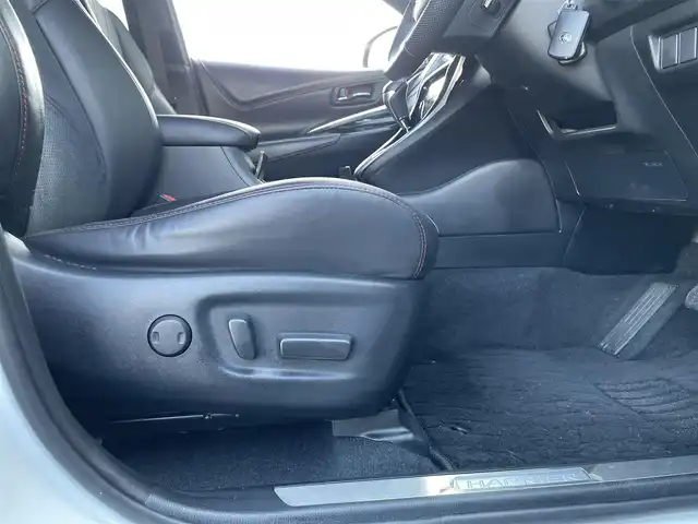 トヨタ ハリアー プレミアム 香川県 2018(平30)年 4.5万km ホワイトパールクリスタルシャイン アルパイン9型ナビ(EX10Z)/→AM.FM/CD/TV/Bluetooth/トヨタセーフティーセンス/・プリクラッシュセーフティー/・レーンディパーチャーアラート/・オートマチックハイビーム/アダプティブハイビームシステム/・レーダークルーズコントロール/・先行車発進告知機能/バックカメラ/純正OPエアロ（フロント・サイド・リア）/パワーバックドア/D席パワーシート/LEDヘッドライト/ハーフレザーシート/革巻きステアリング/ステアリングリモコン/コーナーセンサー/オートホールド/ETC/フロアマット/純正ドアバイザー/HDMI/オートエアコン/パワーウィンドウ/プッシュスタート/スマートキー