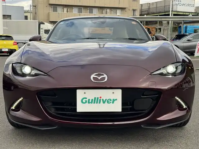 マツダ ロードスター 35周年記念車 千葉県 2025(令7)年 0.1万km ワインＭ ワンオーナー車/6速MT車/i-ACTIVSENSE/衝突軽減ブレーキ/レーダークルーズコントロール/レーンキープアシスト/ハイビームコントロール/ブラインドスポットモニター/スマートブレーキサポート/8.8インチ純正メモリナビ/Bluetooth/CarPlay/フルセグTV/バックカメラ/LEDライト/ETC/社外フロアマット/レザーシート/純正16インチアルミホイール/スマートキー/取扱説明書＆保証書/R7年記録簿/スペアキー×1本