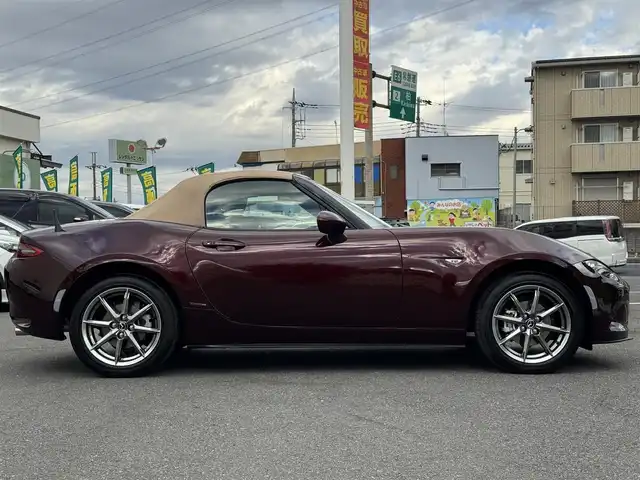 マツダ ロードスター 35周年記念車 千葉県 2025(令7)年 0.1万km ワインＭ ワンオーナー車/6速MT車/i-ACTIVSENSE/衝突軽減ブレーキ/レーダークルーズコントロール/レーンキープアシスト/ハイビームコントロール/ブラインドスポットモニター/スマートブレーキサポート/8.8インチ純正メモリナビ/Bluetooth/CarPlay/フルセグTV/バックカメラ/LEDライト/ETC/社外フロアマット/レザーシート/純正16インチアルミホイール/スマートキー/取扱説明書＆保証書/R7年記録簿/スペアキー×1本