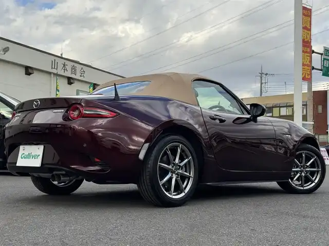 マツダ ロードスター 35周年記念車 千葉県 2025(令7)年 0.1万km ワインＭ ワンオーナー車/6速MT車/i-ACTIVSENSE/衝突軽減ブレーキ/レーダークルーズコントロール/レーンキープアシスト/ハイビームコントロール/ブラインドスポットモニター/スマートブレーキサポート/8.8インチ純正メモリナビ/Bluetooth/CarPlay/フルセグTV/バックカメラ/LEDライト/ETC/社外フロアマット/レザーシート/純正16インチアルミホイール/スマートキー/取扱説明書＆保証書/R7年記録簿/スペアキー×1本