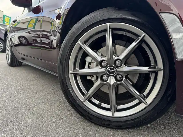 マツダ ロードスター 35周年記念車 千葉県 2025(令7)年 0.1万km ワインＭ ワンオーナー車/6速MT車/i-ACTIVSENSE/衝突軽減ブレーキ/レーダークルーズコントロール/レーンキープアシスト/ハイビームコントロール/ブラインドスポットモニター/スマートブレーキサポート/8.8インチ純正メモリナビ/Bluetooth/CarPlay/フルセグTV/バックカメラ/LEDライト/ETC/社外フロアマット/レザーシート/純正16インチアルミホイール/スマートキー/取扱説明書＆保証書/R7年記録簿/スペアキー×1本