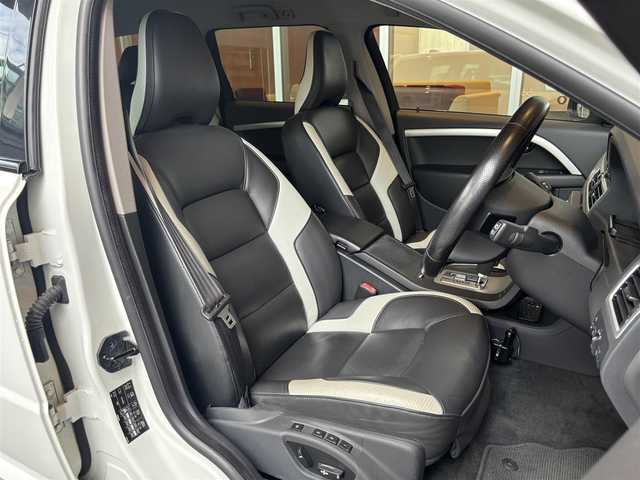 ボルボ Ｖ７０ 2．5T  R－DESIGN 宮城県 2009(平21)年 3.4万km 白 ワンオーナー/純正HDDナビ/レザーシート/D/N席パワーシート/HIDヘッドライト/オートライト/ステアリングスイッチ/パワーリアゲート/ウインカーミラー/ETC/新車時保証書/取扱説明書