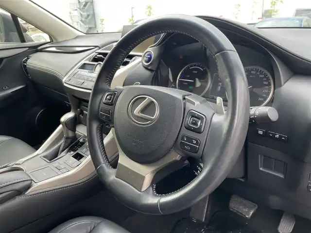 レクサス ＮＸ 300h Iパッケージ 大阪府 2014(平26)年 7.5万km 茶Ⅱ 純正ナビ/B・Sカメラ/地デジTV/黒革/シートヒーター/メモリシート/ステアリングヒーター/クルコン/プリクラッシュ