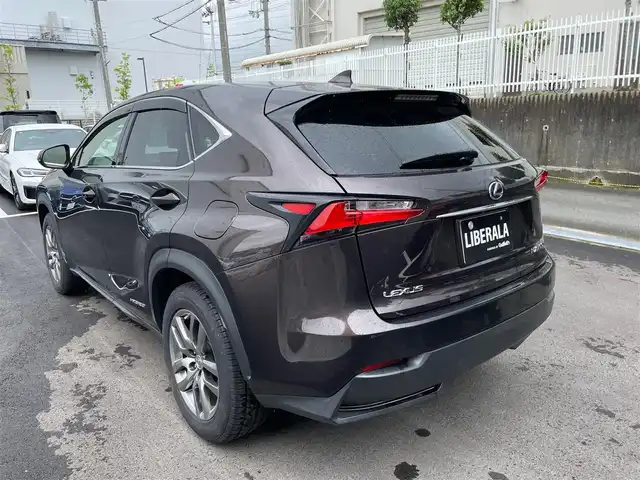 レクサス ＮＸ 300h Iパッケージ 大阪府 2014(平26)年 7.5万km 茶Ⅱ 純正ナビ/B・Sカメラ/地デジTV/黒革/シートヒーター/メモリシート/ステアリングヒーター/クルコン/プリクラッシュ