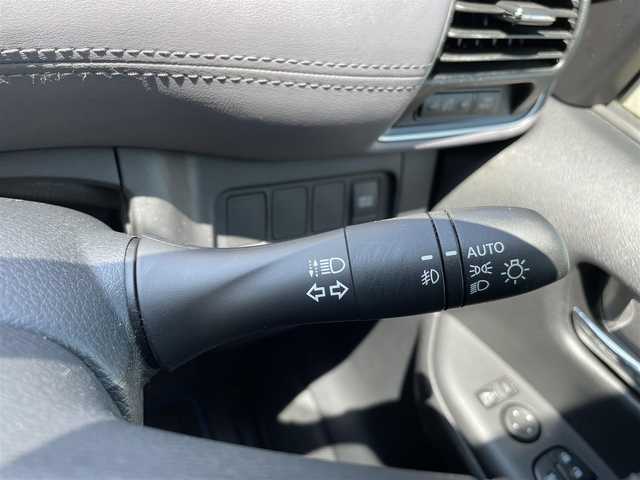 日産 セレナ e－パワー ハイウェイスター V 熊本県 2021(令3)年 2.5万km ブリリアントホワイトパール 2トーン ワンオーナー/純正ナビ/・AM/FM/CD/DVD/BD/USB/HDMI/iPod/BT/・フルセグTV/360°セーフティアシスト/・プロパイロット/・エマージェンシーブレーキ/・後側方衝突防止支援システム/・後側方車両検知警報/・車線逸脱警報/・車線逸脱防止支援システム/・ふらつき警報/・速度標識認識システム/・道路標識認識システム/・ブラインドスポットモニター/前後コーナーセンサー/革巻きステアリング/・ステアリングリモコン/純正ドライブレコーダー【前後】（DJ4-D）/インテリジェントルームミラー/電動格納ミラー/・ウィンカーミラー/オートライト/・LEDライト/・フォグランプ/ETC/電動サイドブレーキ/・ホールドボタン/純正ドアバイザー/純正フロアマット/純正アルミホイール/スマートキー/・スペアキー