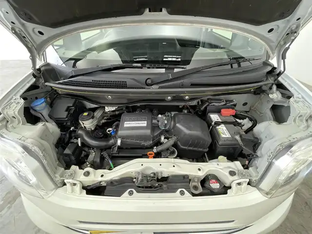 ホンダ Ｎ ＢＯＸ G SSパッケージ 大分県 2016(平28)年 4万km プレミアムホワイトパールⅡ 純正ナビ（VXM-164CSi）/CD/Bluetooth/ワンセグ/バックカメラ/シティブレーキアクティブシステム/両側パワースライドドア/HIDヘッドランプ/ETC/前席シートヒーター/ステアリングスイッチ/電動オート格納ミラー/シートバックテーブル