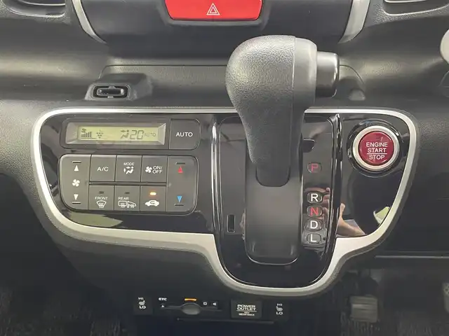 ホンダ Ｎ ＢＯＸ G SSパッケージ 大分県 2016(平28)年 4万km プレミアムホワイトパールⅡ 純正ナビ（VXM-164CSi）/CD/Bluetooth/ワンセグ/バックカメラ/シティブレーキアクティブシステム/両側パワースライドドア/HIDヘッドランプ/ETC/前席シートヒーター/ステアリングスイッチ/電動オート格納ミラー/シートバックテーブル