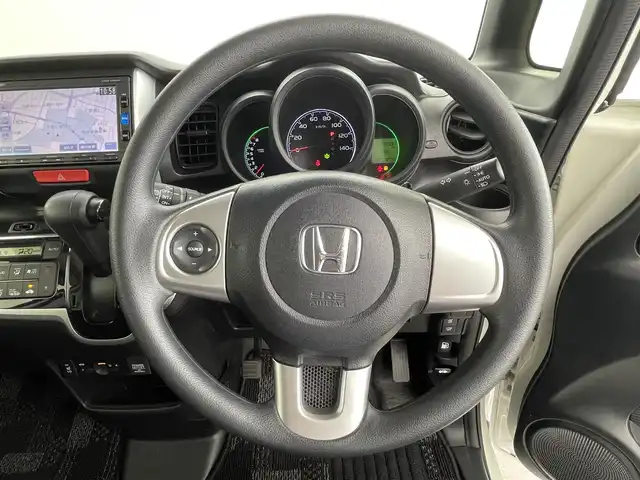 ホンダ Ｎ ＢＯＸ G SSパッケージ 大分県 2016(平28)年 4万km プレミアムホワイトパールⅡ 純正ナビ（VXM-164CSi）/CD/Bluetooth/ワンセグ/バックカメラ/シティブレーキアクティブシステム/両側パワースライドドア/HIDヘッドランプ/ETC/前席シートヒーター/ステアリングスイッチ/電動オート格納ミラー/シートバックテーブル