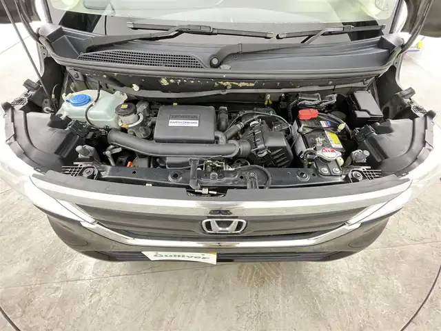ホンダ Ｎ ＢＯＸ G L ホンダセンシング 千葉県 2018(平30)年 5.5万km クリスタルブラックパール ホンダセンシング（安全運転支援システム）/・衝突軽減ブレーキ〈CMBS〉/・誤発進抑制機能/・歩行者事故低減ステアリング/・路外逸脱抑制機能/・渋滞追従機能付 ACC〈アダプティブ・クルーズ・コントロール〉/・LKAS〈車線維持支援システム〉/・先行車発進お知らせ機能/・標識認識機能/純正ディスプレイオーディオ/・ワンセグTV/・CD/・バックカメラ/左側パワースライドドア/スマートキー/LEDライト/ビルトインETC/フロアマット
