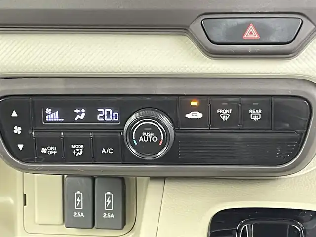 ホンダ Ｎ ＢＯＸ G L ホンダセンシング 千葉県 2018(平30)年 5.5万km クリスタルブラックパール ホンダセンシング（安全運転支援システム）/・衝突軽減ブレーキ〈CMBS〉/・誤発進抑制機能/・歩行者事故低減ステアリング/・路外逸脱抑制機能/・渋滞追従機能付 ACC〈アダプティブ・クルーズ・コントロール〉/・LKAS〈車線維持支援システム〉/・先行車発進お知らせ機能/・標識認識機能/純正ディスプレイオーディオ/・ワンセグTV/・CD/・バックカメラ/左側パワースライドドア/スマートキー/LEDライト/ビルトインETC/フロアマット