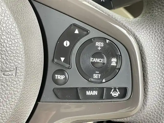 ホンダ Ｎ ＢＯＸ G L ホンダセンシング 千葉県 2018(平30)年 5.5万km クリスタルブラックパール ホンダセンシング（安全運転支援システム）/・衝突軽減ブレーキ〈CMBS〉/・誤発進抑制機能/・歩行者事故低減ステアリング/・路外逸脱抑制機能/・渋滞追従機能付 ACC〈アダプティブ・クルーズ・コントロール〉/・LKAS〈車線維持支援システム〉/・先行車発進お知らせ機能/・標識認識機能/純正ディスプレイオーディオ/・ワンセグTV/・CD/・バックカメラ/左側パワースライドドア/スマートキー/LEDライト/ビルトインETC/フロアマット