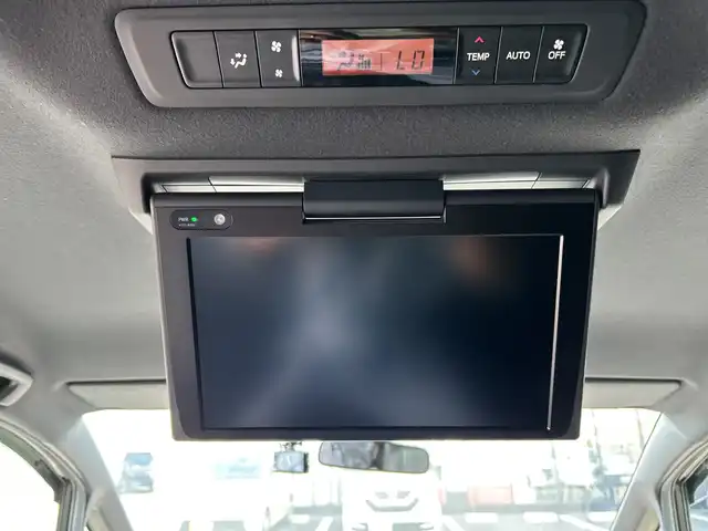 トヨタ ヴォクシー ZS 煌Ⅱ 千葉県 2020(令2)年 4.2万km ブラック 純正10インチSDナビ/(フルセグ/AM/FM/CD/DVD/Bluetooth)/バックカメラ/衝突被害軽減システム/車線逸脱警報/クルーズコントロール/フリップダウンモニター/両側パワースライドドア/横滑り防止装置/ETC/アイドリングストップ/LEDヘッドライト/フォグランプ/オートライト/ウィンカーミラー/電動格納ミラー/純正16インチAW/禁煙車/プッシュスタート/スマートキー/フロアマット/ドアバイザー