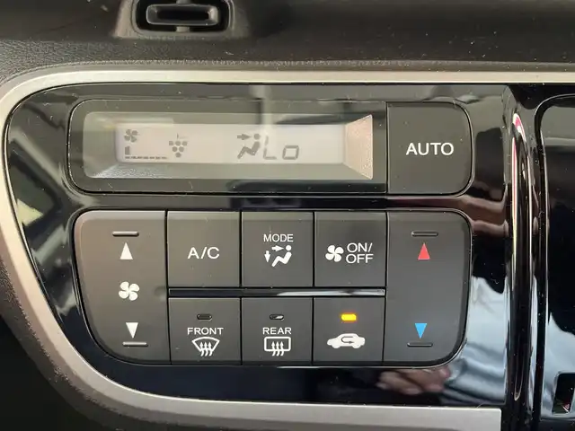 ホンダ Ｎ ＢＯＸ カスタム SSパッケージ 埼玉県 2015(平27)年 6.7万km プレミアムダイナミックブルーパール 安心パッケージ/純正メモリーナビ/ CD/DVD/BT/フルセグ/バックカメラ/両側電動スライドドア/HIDヘッドライト/純正14インチアルミホイール/ETC/スマートキー/禁煙車