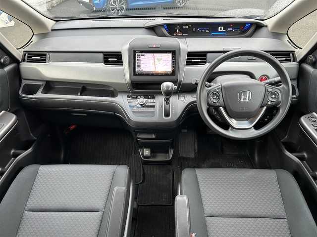 ホンダ フリード＋ G ホンダセンシング 広島県 2018(平30)年 7.3万km コバルトブルーパール ワンオーナー/純正メモリーナビ(VXM-184VFi)/　【CD/DVD/BT/フルセグTV】/バックカメラ/クルーズコントロール(追従走行有り)/衝突被害軽減ブレーキ/先行車発進お知らせ機能/路外逸脱抑制/標識認識機能/横滑り防止/両側パワースライドドア/ビルトインETC/社外ドライブレコーダー(HDR360GS)/オートライト/純正LEDライト/ヘッドライトレベライザー/フォグランプ/スマートキー/プッシュスタート/アイドリングストップ/社外アルミホイール 15インチ/ウインカーミラー/純正フロアマット/リアプライバシーガラス/スペアキー×1【スマートキー】/新車時整備手帳（保証書）/取扱説明書