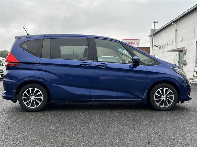 ホンダ フリード＋ G ホンダセンシング 広島県 2018(平30)年 7.3万km コバルトブルーパール ワンオーナー/純正メモリーナビ(VXM-184VFi)/　【CD/DVD/BT/フルセグTV】/バックカメラ/クルーズコントロール(追従走行有り)/衝突被害軽減ブレーキ/先行車発進お知らせ機能/路外逸脱抑制/標識認識機能/横滑り防止/両側パワースライドドア/ビルトインETC/社外ドライブレコーダー(HDR360GS)/オートライト/純正LEDライト/ヘッドライトレベライザー/フォグランプ/スマートキー/プッシュスタート/アイドリングストップ/社外アルミホイール 15インチ/ウインカーミラー/純正フロアマット/リアプライバシーガラス/スペアキー×1【スマートキー】/新車時整備手帳（保証書）/取扱説明書