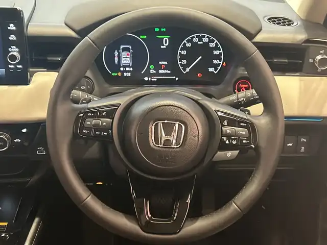 ホンダ ヴェゼル ハイブリッド e:HEV Z PLaYパッケージ 埼玉県 2025(令7)年 0.1万km プレミアムサンライトホワイトパール ホンダセンシング/純正9インチナビ/ BT/フルセグ/カープレイ/バックカメラ/パワーバックドア/レーダークルーズコントロール/レーンキープアシスト/LEDヘッドライト/ハーフレザーシート/シートヒーター/純正18インチアルミホイール/ステアリングヒーター/ワイヤレス充電/パドルシフト/ETC2.0/スマートキー×2/禁煙車