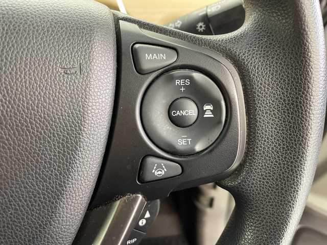 ホンダ フリード ハイブリット G ホンダセンシング 愛知県 2018(平30)年 3.2万km ルナシルバーM ６人乗り/純正SDナビ/バックカメラ/ビルトインETC/オートサイドステップ/両側パワースライドドア/ホンダセンシング/・衝突軽減ブレーキ（CMBS)/・車線維持支援システム（LKAS)/・アダプティブクルーズコントロール/・先行車発信お知らせ機能/・標識認識機能/・誤発進抑制/・路外逸脱抑制機能/・歩行者事故低減システム/横滑り防止/ワイパーデアイサ/LEDヘッドライト　アクティブコーナリングライト/電動格納ウィンカーミラー/スペアキー