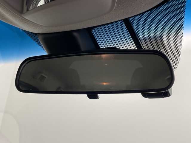 ホンダ フリード ハイブリット G ホンダセンシング 愛知県 2018(平30)年 3.2万km ルナシルバーM ６人乗り/純正SDナビ/バックカメラ/ビルトインETC/オートサイドステップ/両側パワースライドドア/ホンダセンシング/・衝突軽減ブレーキ（CMBS)/・車線維持支援システム（LKAS)/・アダプティブクルーズコントロール/・先行車発信お知らせ機能/・標識認識機能/・誤発進抑制/・路外逸脱抑制機能/・歩行者事故低減システム/横滑り防止/ワイパーデアイサ/LEDヘッドライト　アクティブコーナリングライト/電動格納ウィンカーミラー/スペアキー