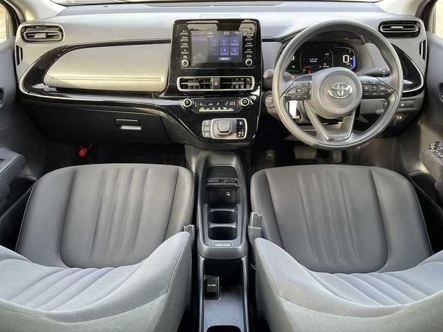 トヨタ アクア X 新潟県 2024(令6)年 1.9万km スーパーホワイトⅡ 4WD/純正ディスプレイオーディオ/BT/USB/バックカメラ/衝突被害軽減ブレーキ/レーンキープアシスト/レーダークルーズコントロール/コーナーセンサー/ステアリングスイッチ/スマートキー/プッシュスタート/LEDヘッドライト/オートライト/オートハイビーム