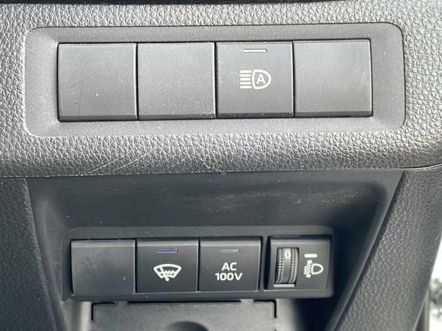 トヨタ アクア X 新潟県 2024(令6)年 1.9万km スーパーホワイトⅡ 4WD/純正ディスプレイオーディオ/BT/USB/バックカメラ/衝突被害軽減ブレーキ/レーンキープアシスト/レーダークルーズコントロール/コーナーセンサー/ステアリングスイッチ/スマートキー/プッシュスタート/LEDヘッドライト/オートライト/オートハイビーム