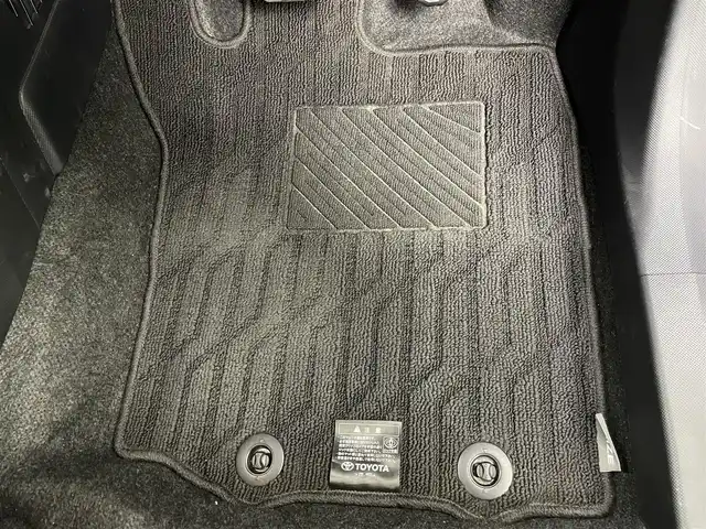 トヨタ ライズ G 群馬県 2020(令2)年 5.5万km ナチュラルベージュマイカM 純正７インチナビ　バックカメラ　ＬＥＤライト　ヘッドライトレベライザー　純正１６インチアルミホイール　ステアリングリモコン　コーナーセンサー　スマートキー　スペアキー　純正フロアマット　禁煙車