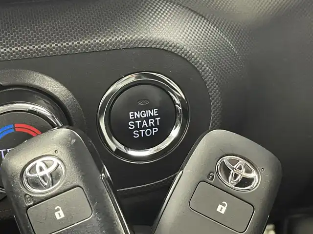 トヨタ ライズ G 群馬県 2020(令2)年 5.5万km ナチュラルベージュマイカM 純正７インチナビ　バックカメラ　ＬＥＤライト　ヘッドライトレベライザー　純正１６インチアルミホイール　ステアリングリモコン　コーナーセンサー　スマートキー　スペアキー　純正フロアマット　禁煙車