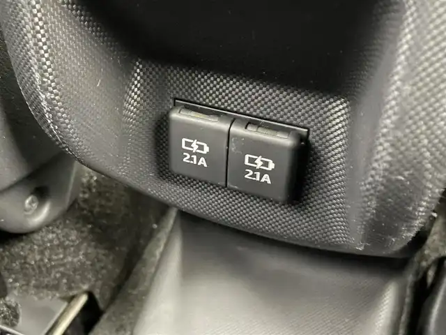 トヨタ ライズ G 群馬県 2020(令2)年 5.5万km ナチュラルベージュマイカM 純正７インチナビ　バックカメラ　ＬＥＤライト　ヘッドライトレベライザー　純正１６インチアルミホイール　ステアリングリモコン　コーナーセンサー　スマートキー　スペアキー　純正フロアマット　禁煙車