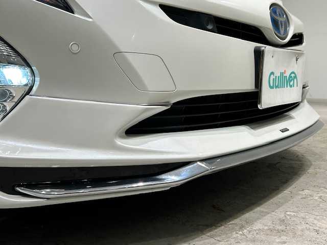 トヨタ プリウス A ツーリングセレクション 宮城県 2016(平28)年 6.7万km ホワイトパールクリスタルシャイン モデリスタエアロ/トヨタセーフティーセンス/・ブラインドスポットモニター/・衝突軽減支援システム/・レーダークルーズコントロール/・レーンディパーチャーアラート/・レーンキープアシスト/・クリアランスソナー/純正9型ナビ/・型番：DSZT-YC4T/・フルセグTV/CD/DVD/Bluetooth/・バックカメラ/・ETC/・ドライブレコーダー/デジタルインナーミラー/アイドリングストップ/パーキングアシスト/ヘッドアップディスプレイ/革巻きステアリング/・ステアリングリモコン/レザーシート/・シートヒーター/プッシュスタート/・スマートキー/・スペアキー/LEDヘッドライト/・LEDフォグ/・オートライト/フロアマット