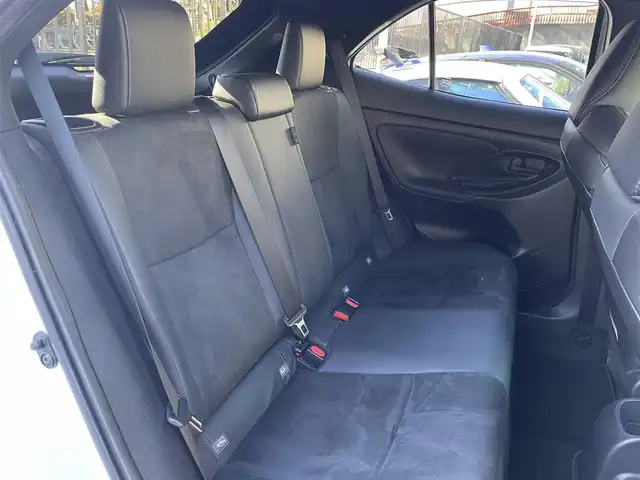 トヨタ ヤリスクロス ハイブリッド GRスポーツ 埼玉県 2023(令5)年 1.6万km ブラックマイカ/プラチナホワイトパールマイカ /ワンオーナー//純正ディスプレイオーディオ//フルセグTV//バックカメラ//アダプティブクルーズコントロール//ビルトインETC//スマートキーx2//LEDヘッドライト//PCS//LTA//PKSB//RSA//クリアランスソナー//W.サイド.カーテンエアバッグ//ABS//横滑り防止装置//前後ドライブレコーダー//ハーフレザーシート//革巻きステアリング//ステアリングオーディオリモコン//オートライト//プライバシーガラス//ドアバイザー//純正18インチAW//新車時保証書//取扱説明書//マルチメディア取説