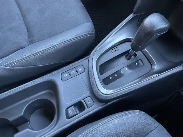 トヨタ ヤリスクロス ハイブリッド GRスポーツ 埼玉県 2023(令5)年 1.6万km ブラックマイカ/プラチナホワイトパールマイカ /ワンオーナー//純正ディスプレイオーディオ//フルセグTV//バックカメラ//アダプティブクルーズコントロール//ビルトインETC//スマートキーx2//LEDヘッドライト//PCS//LTA//PKSB//RSA//クリアランスソナー//W.サイド.カーテンエアバッグ//ABS//横滑り防止装置//前後ドライブレコーダー//ハーフレザーシート//革巻きステアリング//ステアリングオーディオリモコン//オートライト//プライバシーガラス//ドアバイザー//純正18インチAW//新車時保証書//取扱説明書//マルチメディア取説