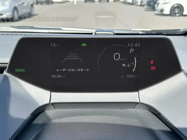 トヨタ プリウス Z 岡山県 2024(令6)年 1万km アティチュードブラックマイカ 純正12.3インチナビ/（FM/AM/BT/TV)/安全装備/・横滑り防止装置/・衝突被害軽減システム/・レーンキープアシスト/・パーキングアシスト/アイドリングストップ/ワイヤレス充電器/デジタルインナーミラー/ビルトインETC2.0/シートヒータ/エアシート/フルセグテレビ/電動リアゲート/純正フロアマット/全方位カメラ/クルーズコントロール/パワーシート/純正アルミホイール/パノラマルーフ/ステアリングヒーター