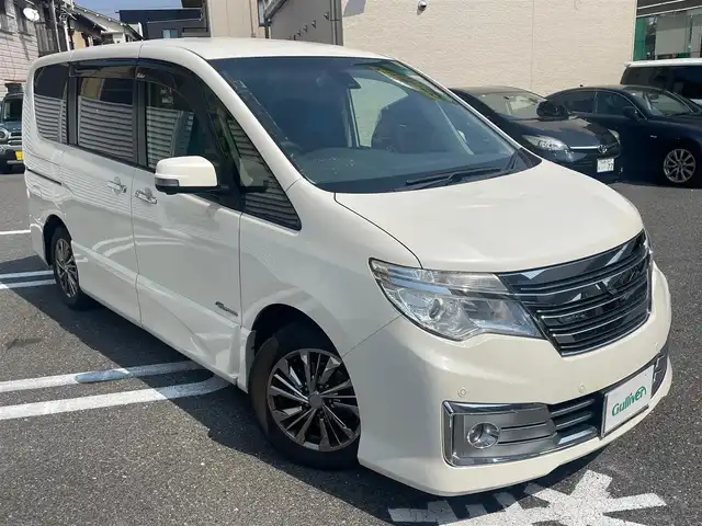 日産 セレナ ライダー パフォ S HV Aセーフ 広島県 2015(平27)年 11.2万km ブリリアントホワイトパール /登録時走行距離/　　　　　　　112059キロ/ワンオーナー/アイドリングストップ/社外ナビ/アラウンドビューモニター/地デジ/両側パワースライドドア/純正フリップダウンモニター/クルーズコントロール/ビルトインETC/新車時整備手帳/　　【保証書】/取扱説明書/