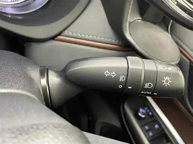 トヨタ ハリアー G レザーパッケージ 熊本県 2021(令3)年 7万km ブラック ワンオーナー　/禁煙車　/純正ディスプレイオーディオ　/バックカメラ　/ＥＴＣ　/レーダークルーズコントロール/前後クリアランスソナー　/前席シートヒーター　/前席エアーシート　/前席パワーシート/パワーバックドア　/ステアリングヒーター/置くだけ充電/デジタルインナーミラー/衝突軽減ブレーキ/レーンキープアシスト/横滑り防止/アイドリングストップ/パーキングアシスト/純正フロアマット/純正１８インチAW/オートライト/オートマチックハイビーム/LEDヘッドライト/フォグライト/スマートキー/プッシュスタート/スペアキー1本/保証書/取扱説明書
