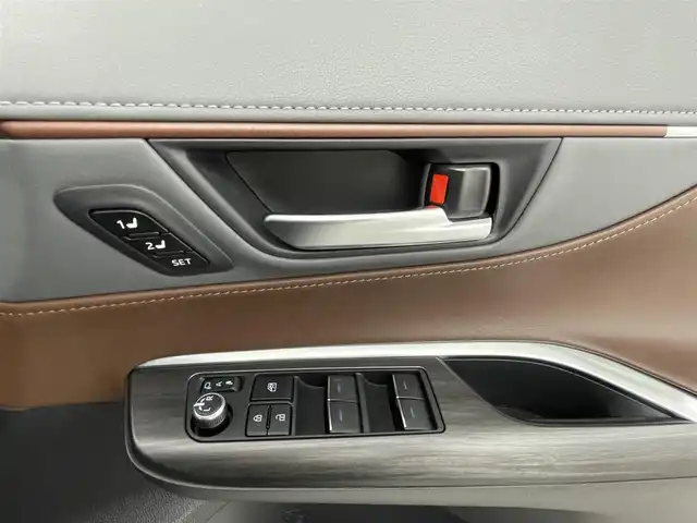 トヨタ ハリアー G レザーパッケージ 熊本県 2021(令3)年 7万km ブラック ワンオーナー　/禁煙車　/純正ディスプレイオーディオ　/バックカメラ　/ＥＴＣ　/レーダークルーズコントロール/前後クリアランスソナー　/前席シートヒーター　/前席エアーシート　/前席パワーシート/パワーバックドア　/ステアリングヒーター/置くだけ充電/デジタルインナーミラー/衝突軽減ブレーキ/レーンキープアシスト/横滑り防止/アイドリングストップ/パーキングアシスト/純正フロアマット/純正１８インチAW/オートライト/オートマチックハイビーム/LEDヘッドライト/フォグライト/スマートキー/プッシュスタート/スペアキー1本/保証書/取扱説明書